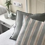 El Canxilon: Seaside Retreat In With Ocean Views * Lastres